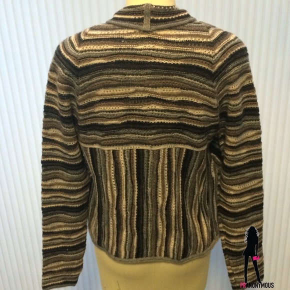 100% Cashmere Wavestitch Crop Cardigan - Picture 3 of 5